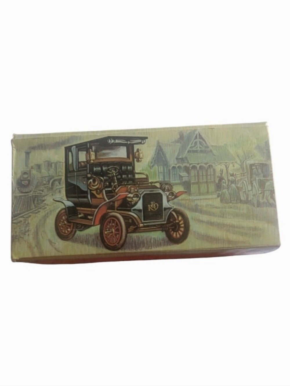 Vintage Avon REO Depot Wagon Aftershave Decanter. Full Content
